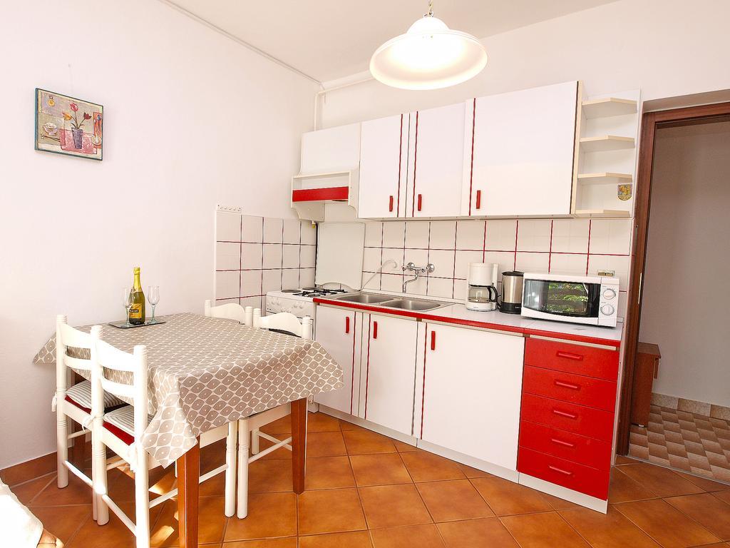 Apartments Dragica 929 Fazana Exterior photo
