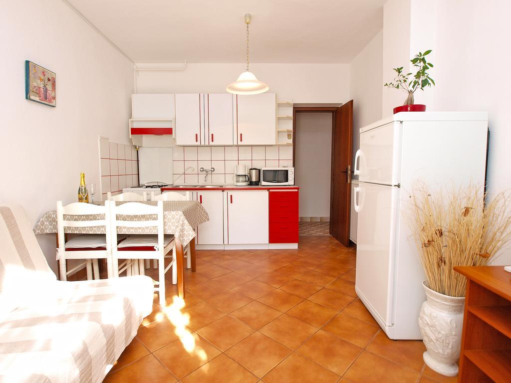 Apartments Dragica 929 Fazana Exterior photo